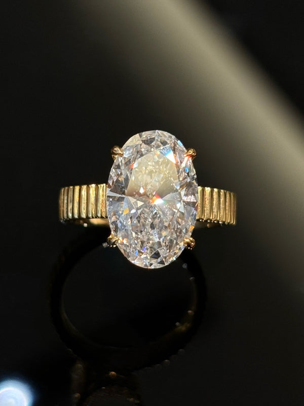 Sparkling Oval Diamond Fashion Ring | Modern 5Ct Lab-Grown
