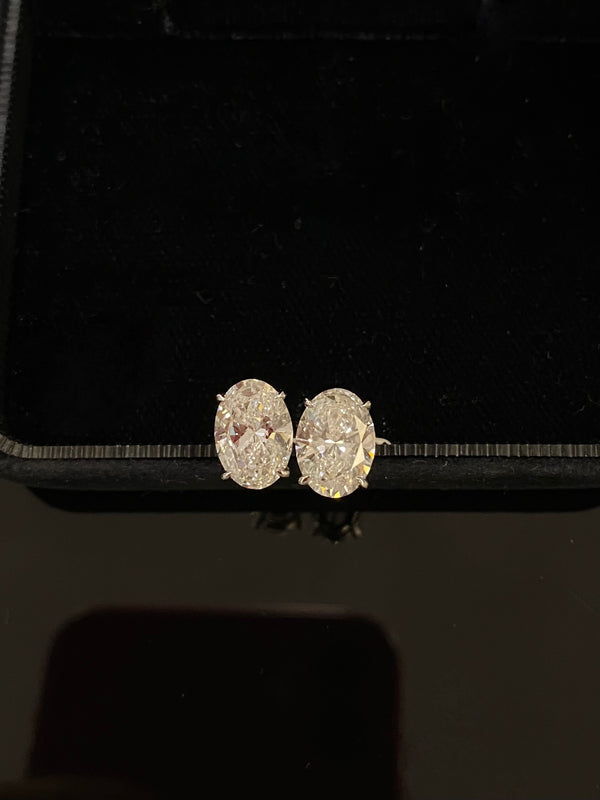 Matched Pair Oval Diamond Stud Earrings | 2ct E VS IGI Certified | Dulci Diamond